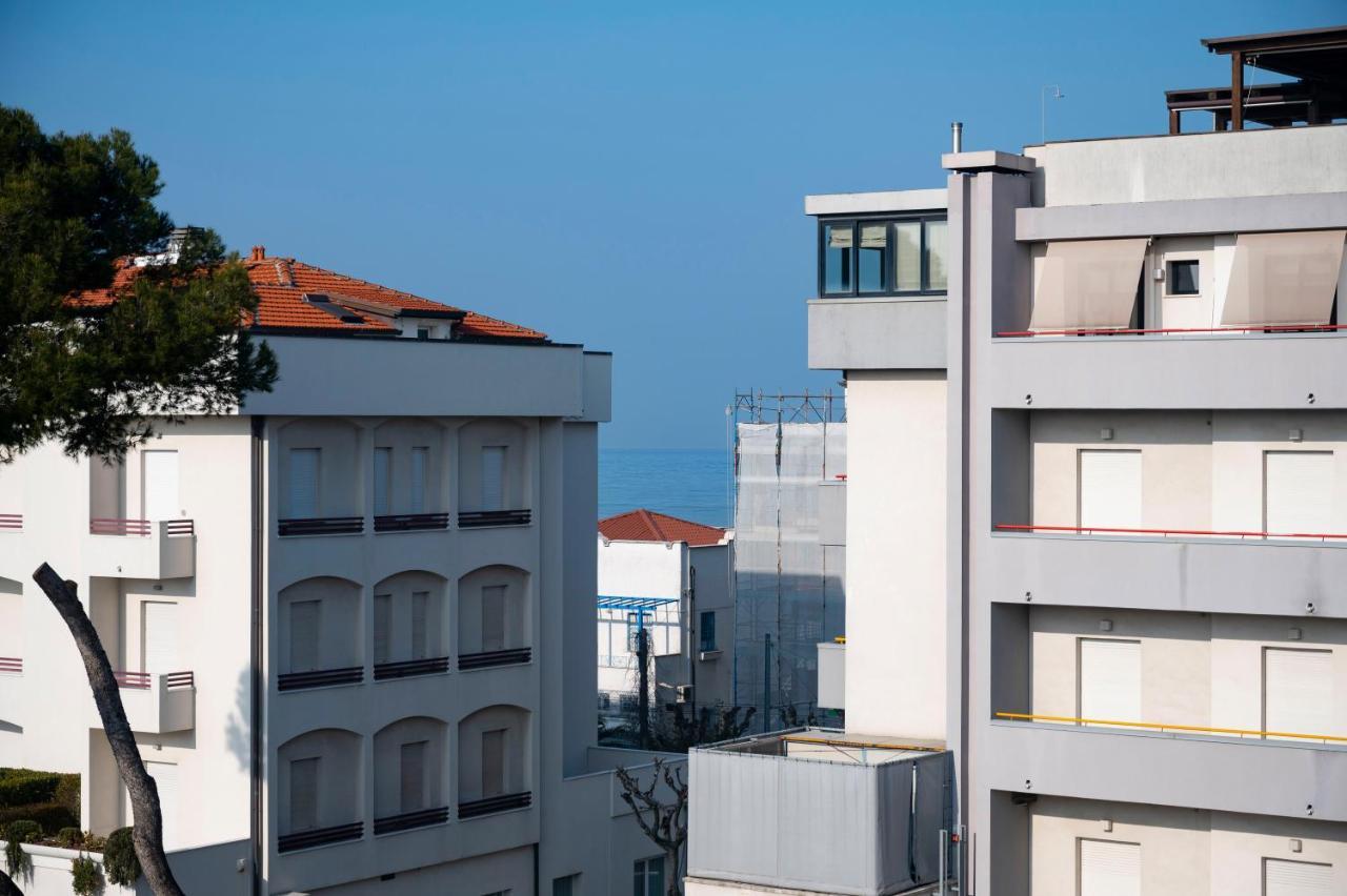 Hotel Selene - Vista Mare Riccione Eksteriør billede