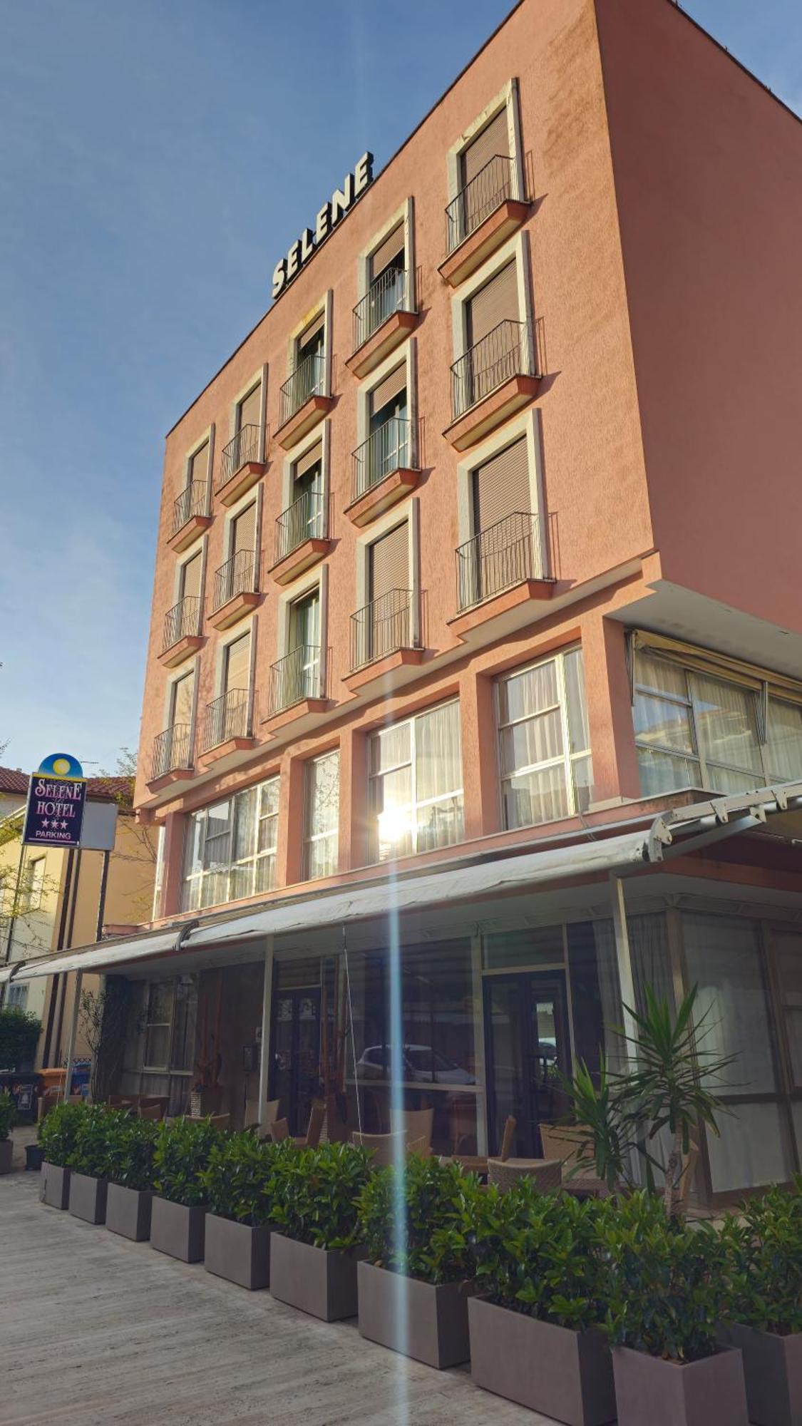 Hotel Selene - Vista Mare Riccione Eksteriør billede