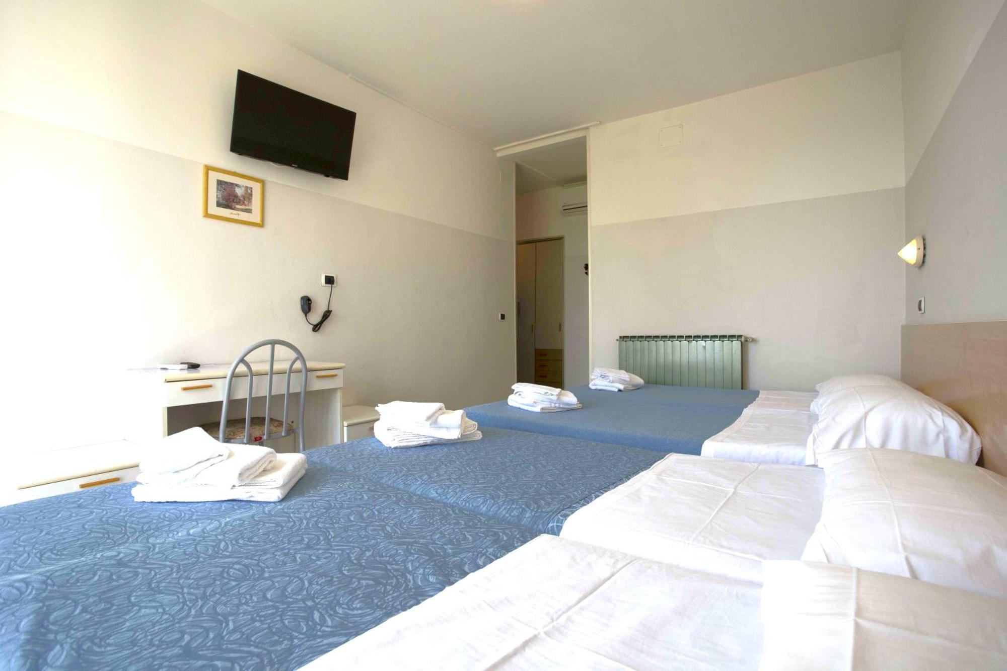 Hotel Selene - Vista Mare Riccione Værelse billede